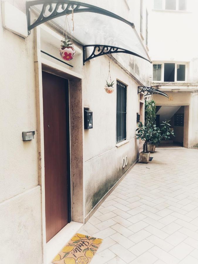 Dimora Ninfee Apartment Рим Екстериор снимка